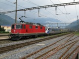 FFS Re 4/4 II 11220 con ETR 470-3